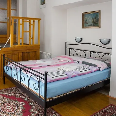Bed & Breakfast Charles Bridge 3*